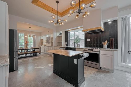 15610 Township Glen Ln, Cypress, TX, 77433-5506 | Card Image