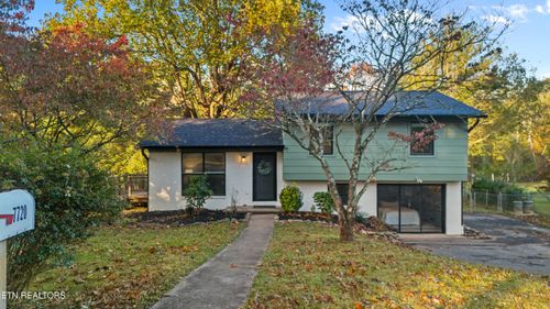 7720 W Sesame Ln, Knoxville, TN, 37938-3271 | Card Image