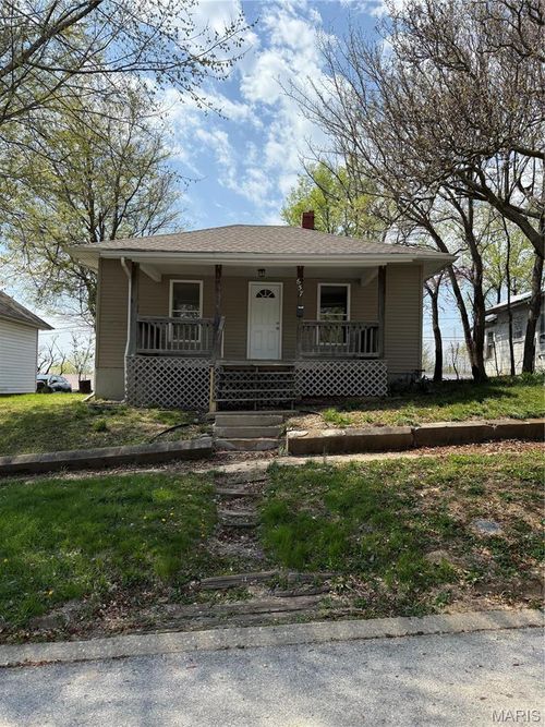 657 N Hawkins Ave, Hannibal, MO, 63401-2909 | Card Image