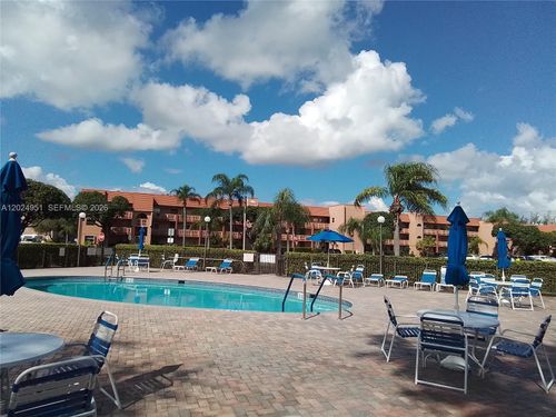 202-9581 Sunrise Lakes Blvd, Sunrise, FL, 33322-6148 | Card Image