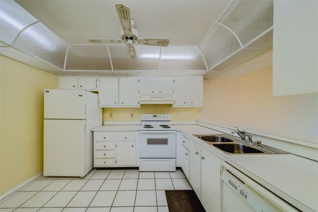 APT-8326 - 14255 Rosemary Ln, Condo with 2 bedrooms, 2 bathrooms and null parking in LARGO FL | Image 17