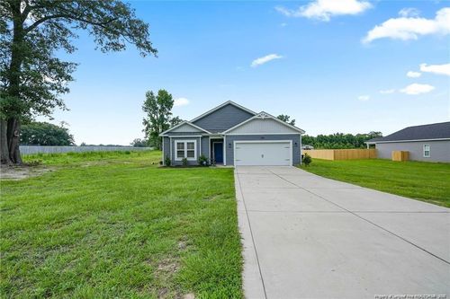 601 Laurel Lake Rd, Salemburg, NC, 28385-8610 | Card Image