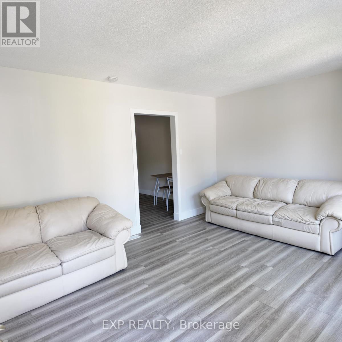 Residential Lease in London South (South T) 4