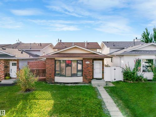 15714 78 St Nw, Edmonton, AB, T5Z2S5 | Card Image