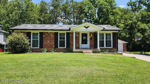 3213 Cabinwood Dr, Louisville, KY, 40220-2607 | Card Image