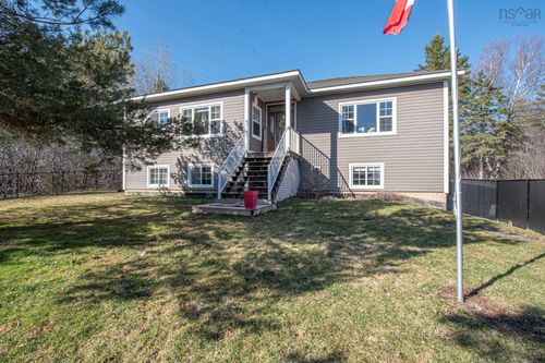 925 Lorne St, New Glasgow, NS, B2H4L4 | Card Image