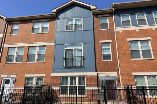 3238 S Shields Ave, Chicago, IL, 60616-3602 | Card Image