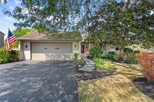 4965 Moses Dr, Liverpool, NY, 13090-2570 | Card Image
