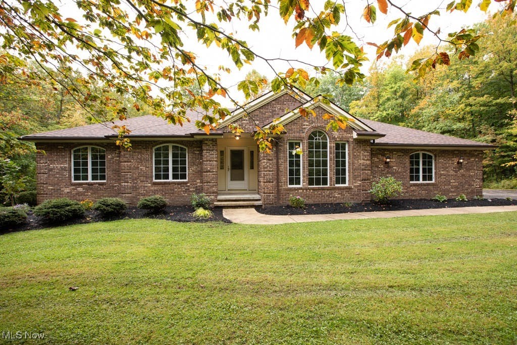 Pinehurst Dr, Chardon, OH 44024