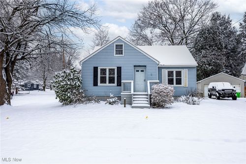 96 Waltz Dr, Barberton, OH, 44203-7355 | Card Image