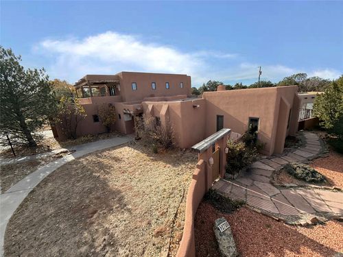 2708 Ventoso, Santa Fe, NM, 87505-5848 | Card Image
