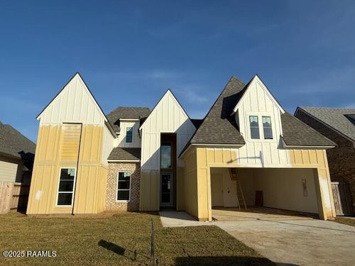 102 Amsterdam Ave, Youngsville, LA, 70592-6873 | Card Image