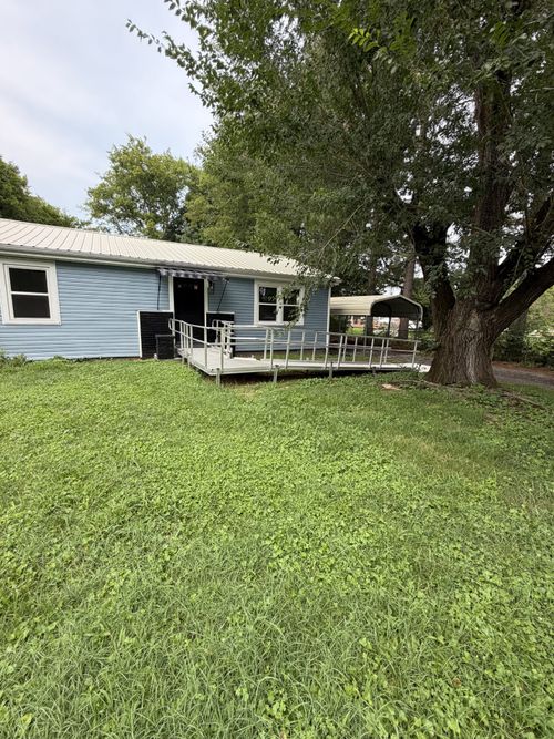 7204 Highway 76 W, Adams, TN, 37010-5052 | Card Image