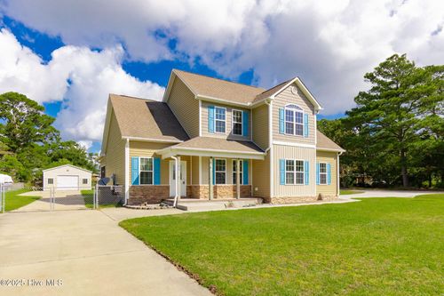 106 Barbour Dr, Newport, NC, 28570-1100 | Card Image