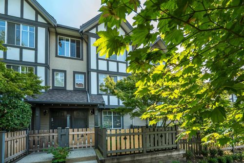 75-20038 70 Ave, Langley, BC, V2Y0B4 | Card Image