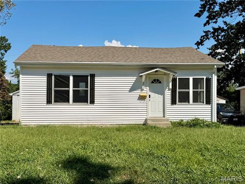 212 La Motte Ln, Saint Louis, MO, 63135-2846 | Card Image