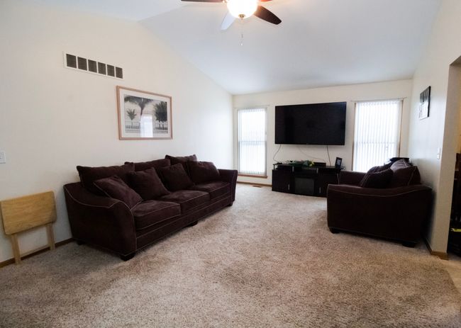 Living Room | Image 10