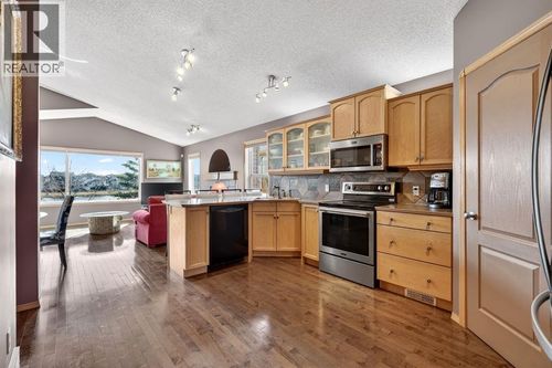 136 W Creek Glen, Chestermere, AB, T1X1P8 | Card Image