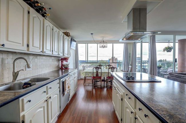 1204 - 11980 222 St, Condo with 2 bedrooms, 2 bathrooms and null parking in Maple Ridge BC | Image 11