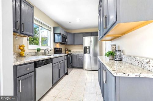 338 Reneau Way, HERNDON, VA, 20170-4518 | Card Image
