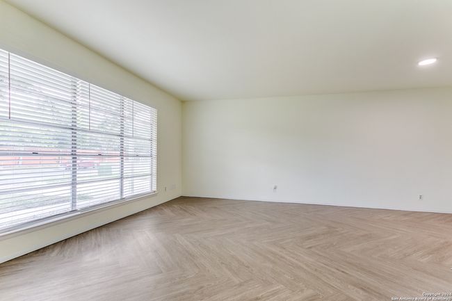 7442 Castle Trail Dr, House other with 3 bedrooms, 2 bathrooms and null parking in San Antonio TX | Image 9