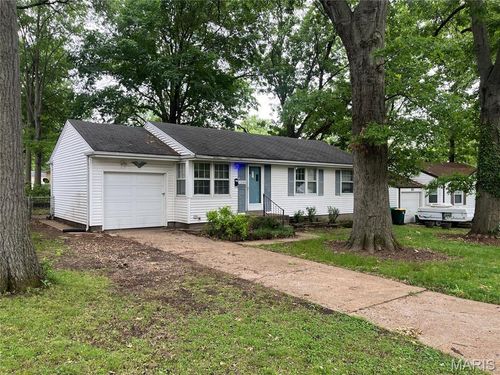 1534 Comet Drive, St Louis, MO, 63137 | Card Image