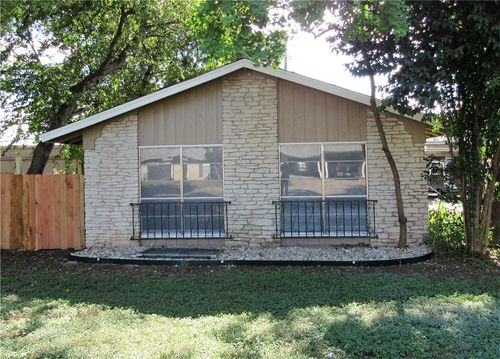 a-2724 Saint Edwards Cir, Austin, TX, 78704-5774 | Card Image