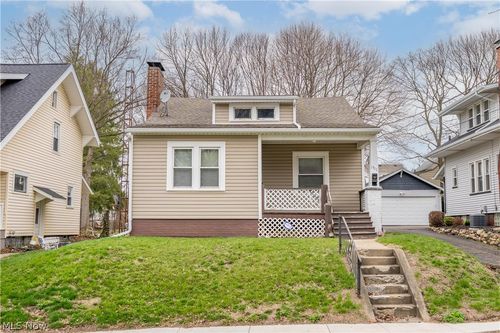 1511 34th St Nw, Canton, OH, 44709-2845 | Card Image