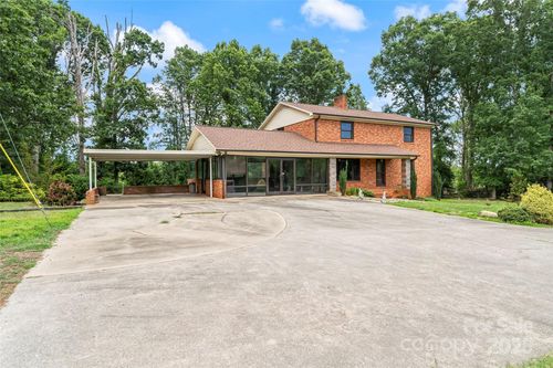 107 Dale Cir, Morganton, NC, 28655-4601 | Card Image
