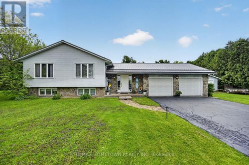 1599 County Rd 2 Road, Front of Yonge, ON, K0E1R0 | Card Image