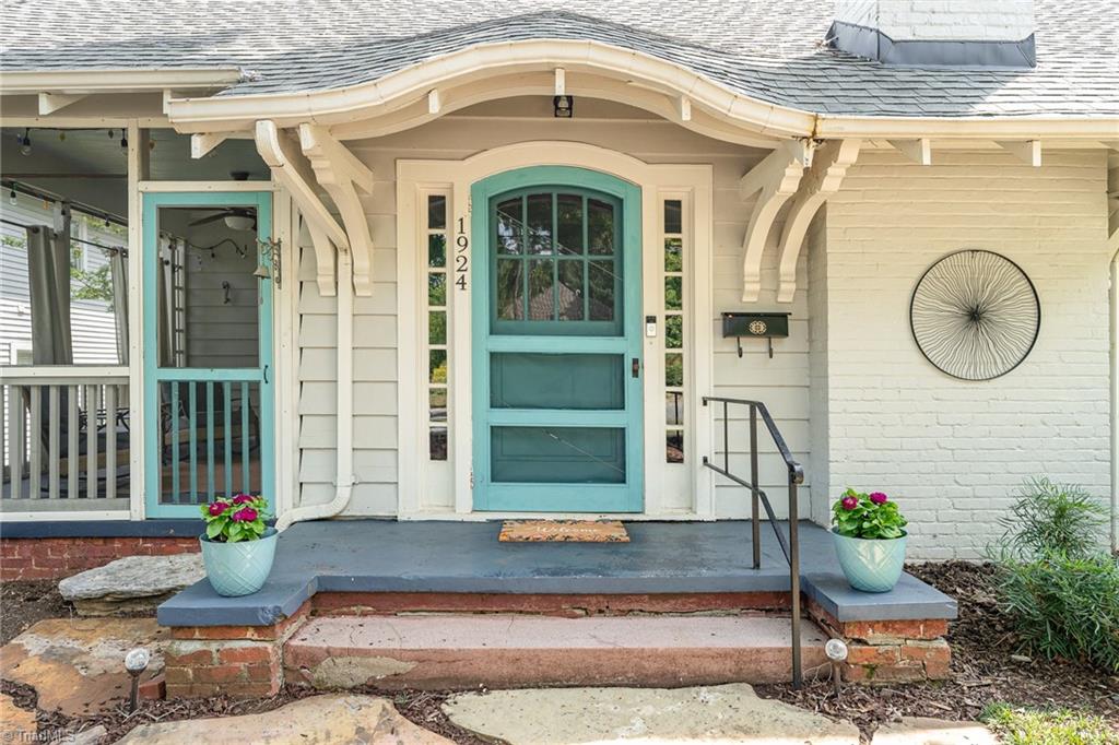 Brantley St, Winston Salem, NC 27103