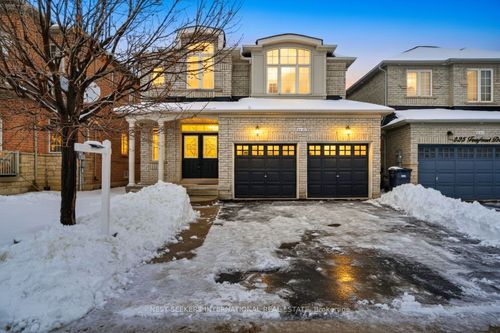 527 Fernforest Dr, Brampton, ON, L6R0S2 | Card Image