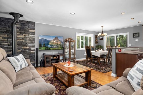 516 Peaceful Dr, Bigfork, MT, 59911-3505 | Card Image