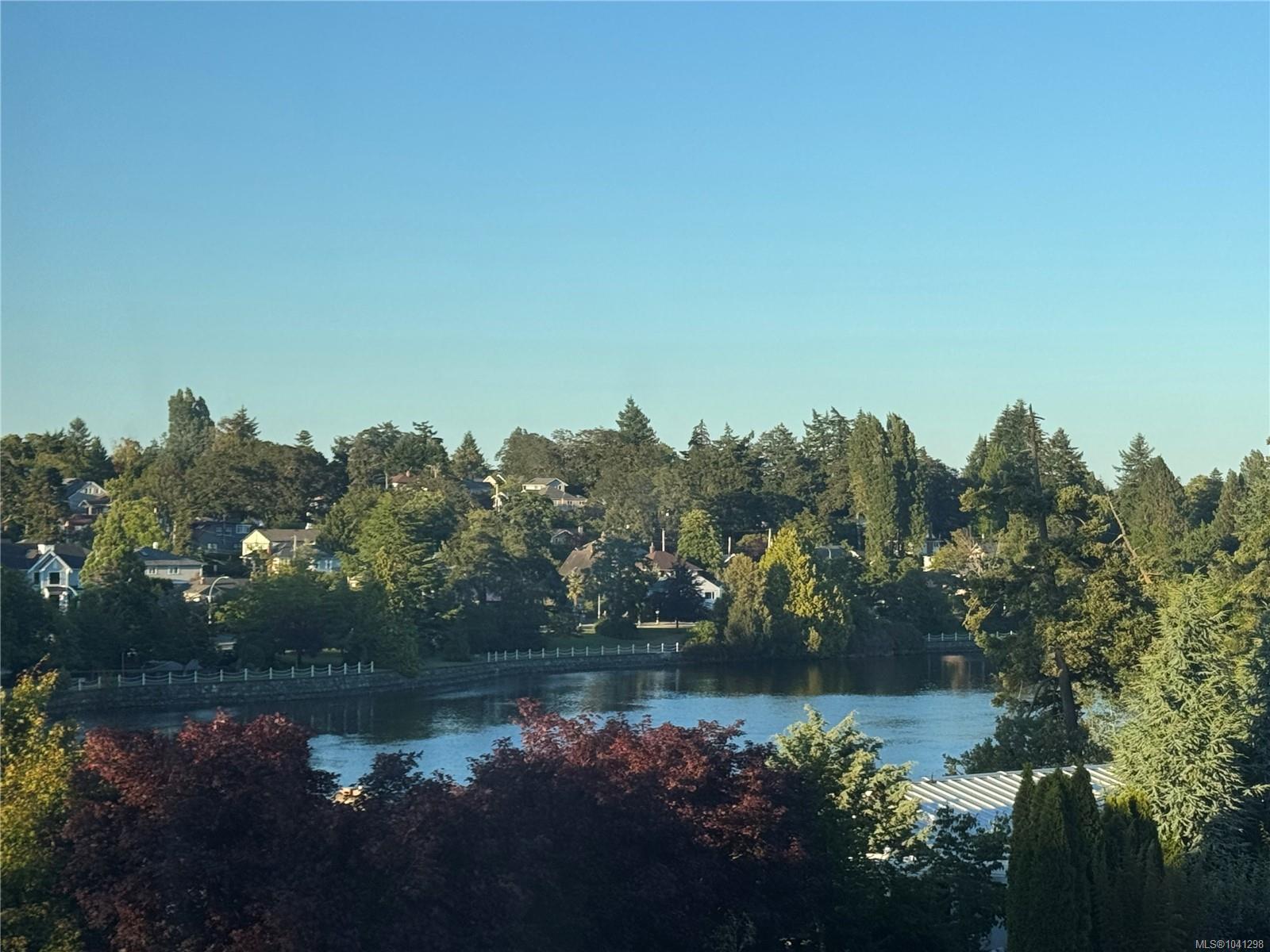 Residential in Esquimalt 4