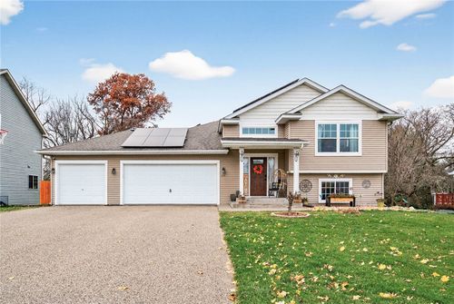 193 Bobwhite St, River Falls, WI, 54022-2174 | Card Image