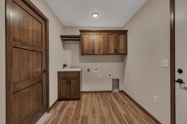Laundry Room | Image 11