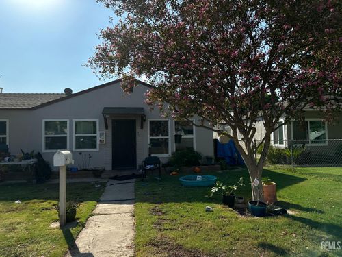 821 Oleander Ave, Bakersfield, CA, 93304-1236 | Card Image