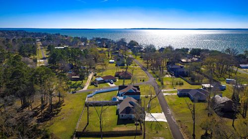 308 Resort Dr, Livingston, TX, 77351-5269 | Card Image