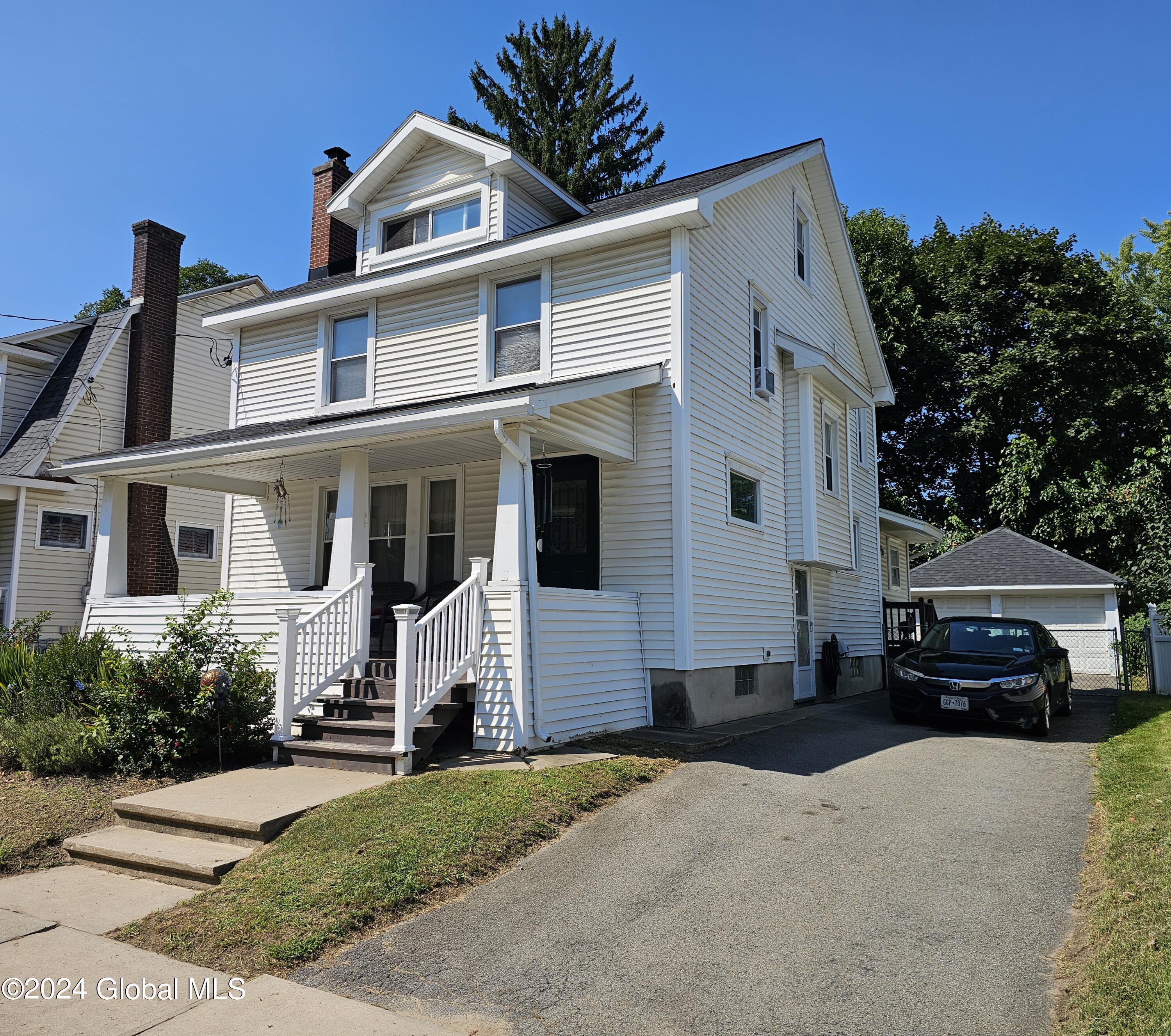 6th St, Schenectady, NY 12302