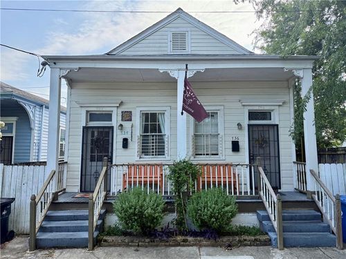 734 9th St, New Orleans, LA, 70115-1116 | Card Image