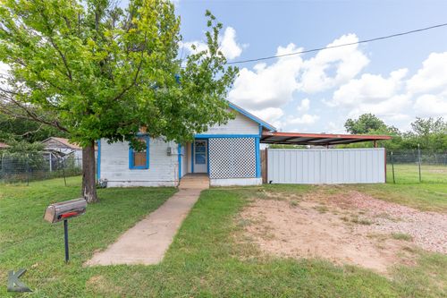 711 & 713 S Neches Street, Coleman, TX, 76834 | Card Image