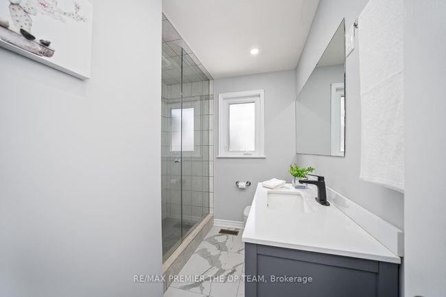 53 Hawman Ave, House other with 5 bedrooms, 2 bathrooms and 8 parking in Nobleton ON | Image 12