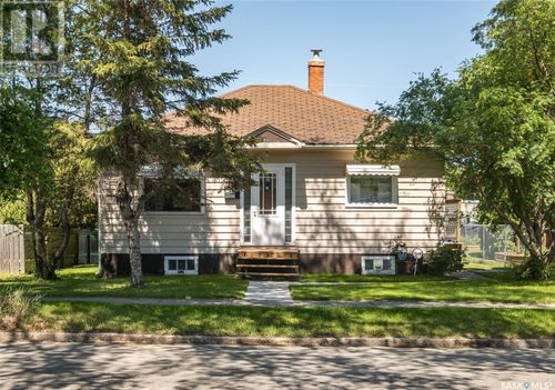 26 22nd St E, Prince Albert, SK, S6V1M9 | Card Image
