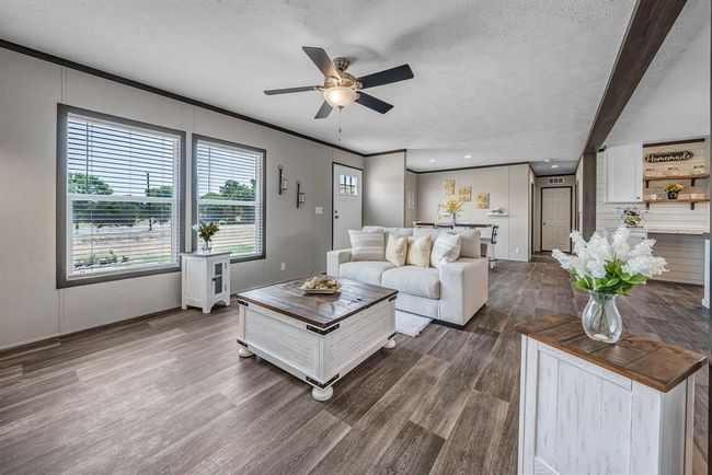 2747 Old Masonic Rd, House other with 3 bedrooms, 2 bathrooms and 2 parking in Brenham TX | Image 9