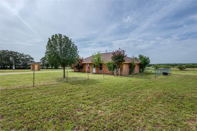 1300 Knob Rd, House other with 3 bedrooms, 2 bathrooms and null parking in Springtown TX | Image 11