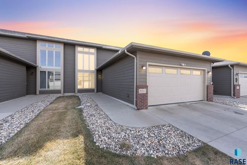 5011 E 63rd St Street, Sioux Falls, SD, 57108 | Card Image