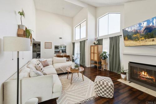 895 Connors Ct, Claremont, CA, 91711-6204 | Card Image