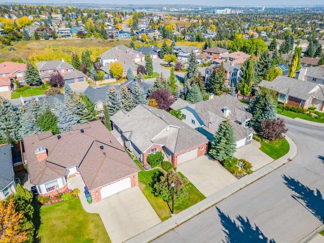 148 Christie Park View Sw, Home with 5 bedrooms, 3 bathrooms and 4 parking in Calgary AB | Image 4