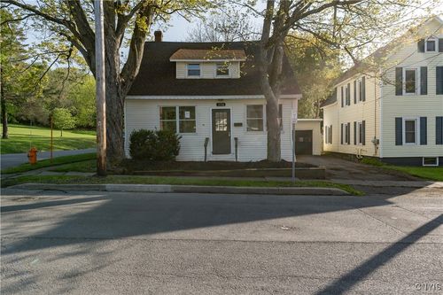 1136 Franklin St, Watertown, NY, 13601-3861 | Card Image