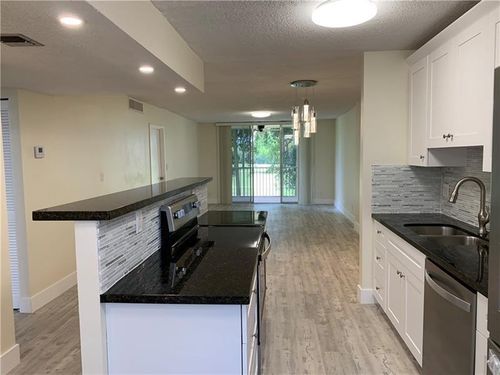 203-250 Jacaranda Dr, Plantation, FL, 33324-2531 | Card Image